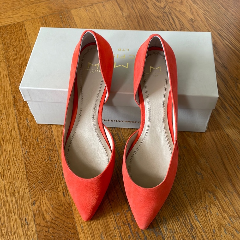Marc Fisher Sunny dorsay flats size 7 orange suede